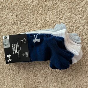 NWT Under Armour UA Essential Lightweight No Show Socks